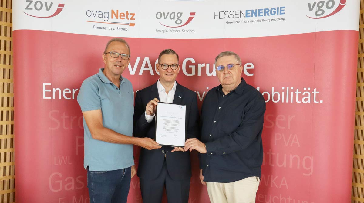 Joachim Arnold, Oswin Veith und Martin Heindl bei der Ehrung.